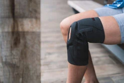 DonJoy RotuLax Knee Support 7 DonJoy RotuLax Knee Support -Racquet Gear donjoy rotulax knee support male 23049 44429.1698772983